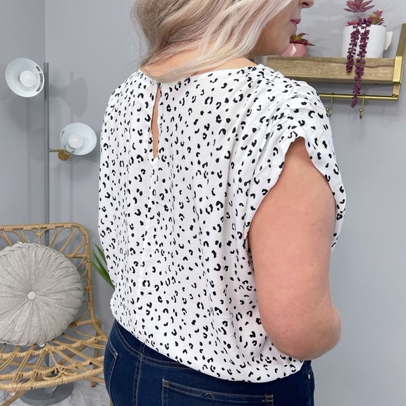 Women's Black and White Printed Top - Picture 3 of 4